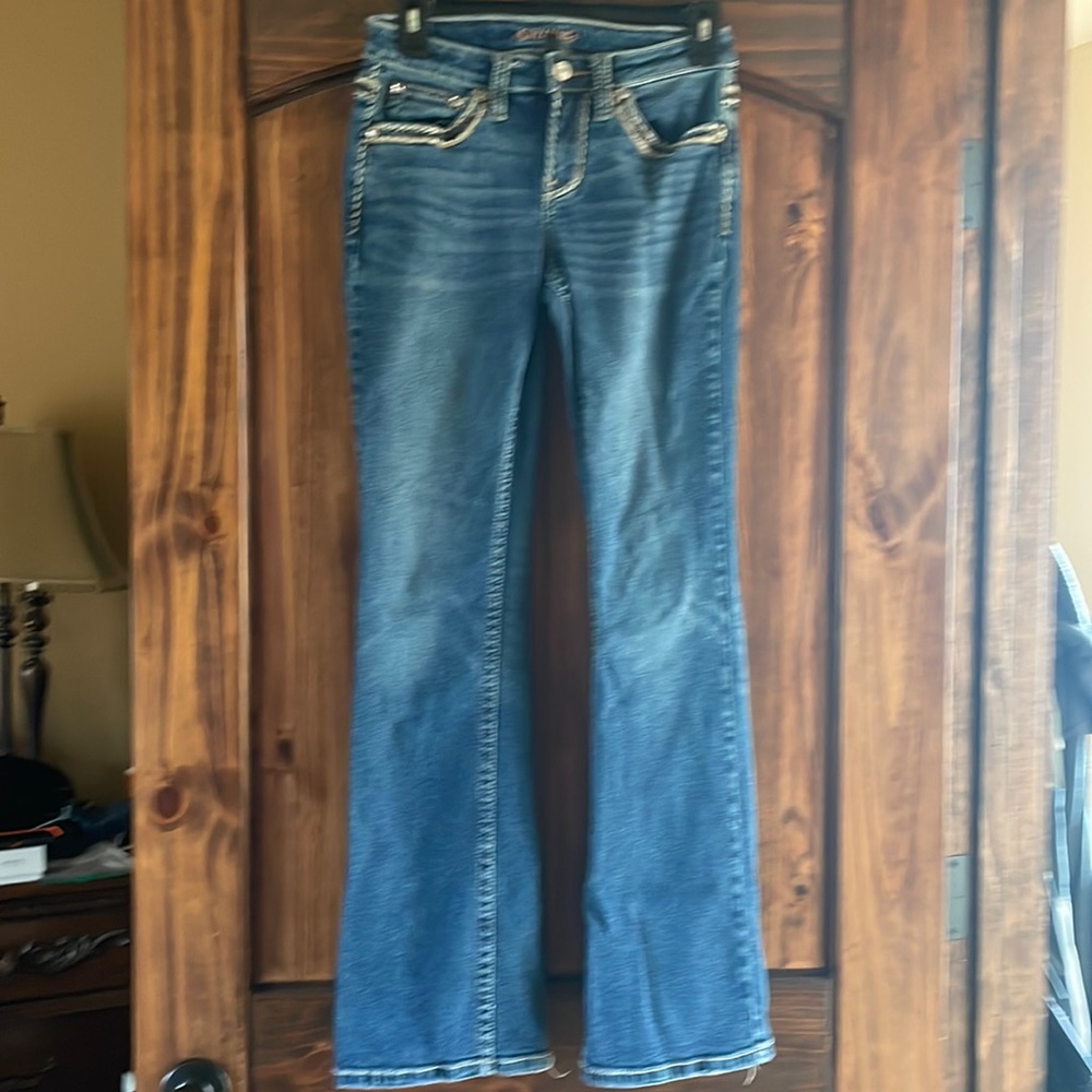 Women’s Shyanne Jeans.  Size 27